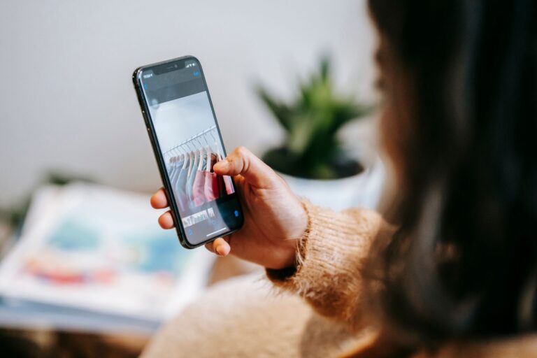 L&rsquo;explosion du m-commerce : comment expliquer ce phénomène ?
