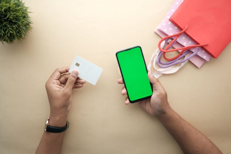 Le développement du m-commerce : une nouvelle révolution pour le commerce en ligne ?